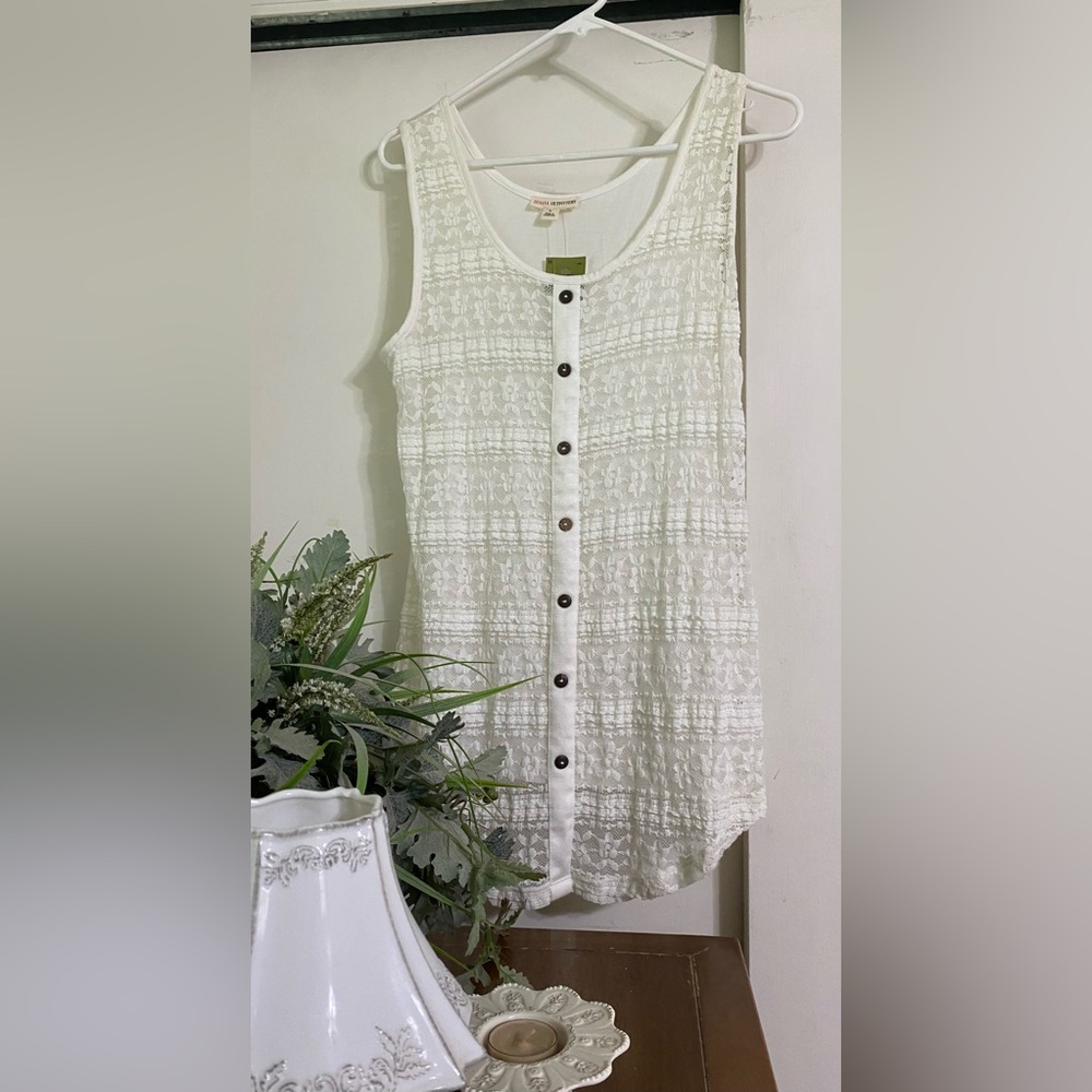 Zenana outfitters lace top